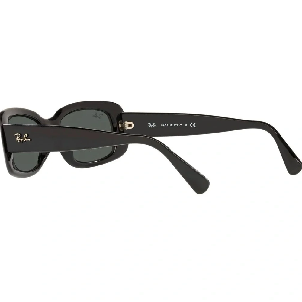 Ray-Ban Woman Sunglasses Black Frame, Green Classic G-15 Lenses, 50MM